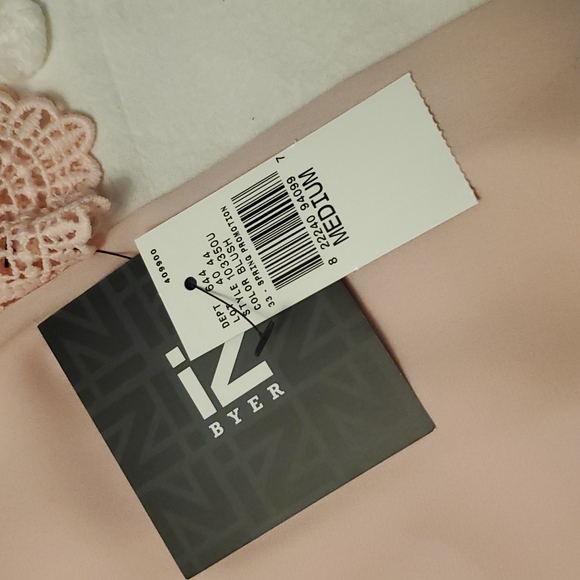 Top - Picture 3 of 4